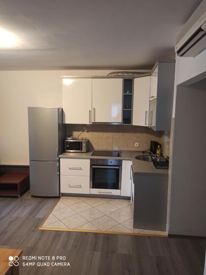 מאקרסקה Apartments Zo מראה חיצוני תמונה